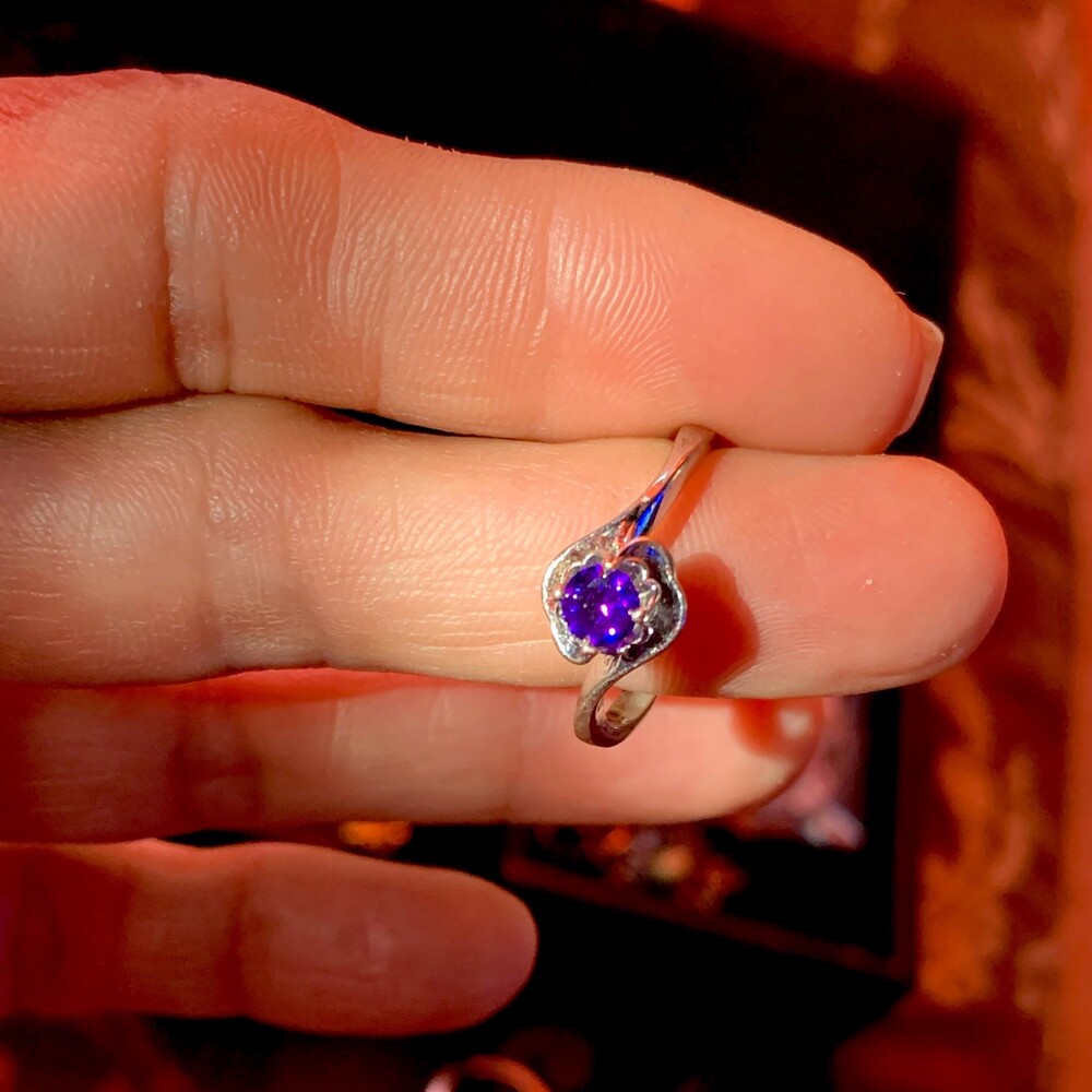 Vintage Silverplate Solitaire Band Ring with Round Amethyst, Prong Set, 1 Gem